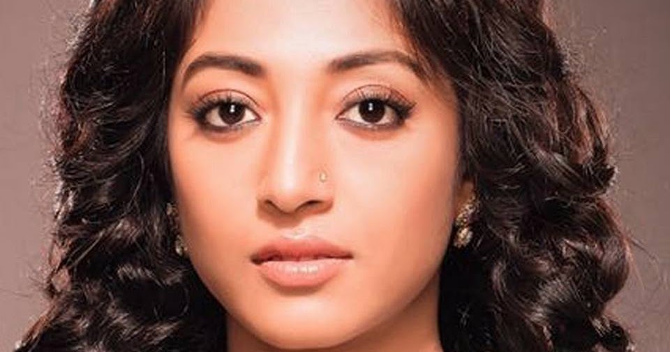 Paoli Dam Age Husband Name Wiki Biography Bf Marriage Hot Movies List Chatrak Actress